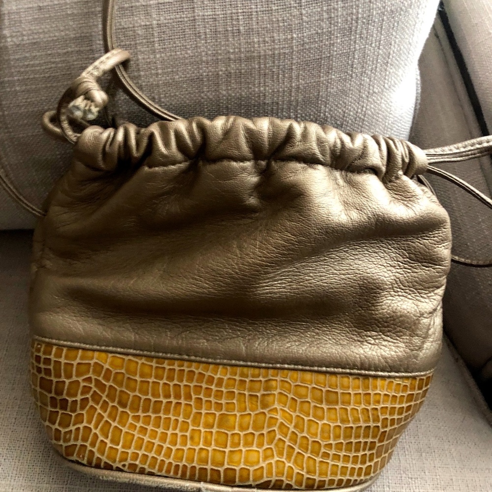 Atalla Premium Genuine Leather Drawstring Bag